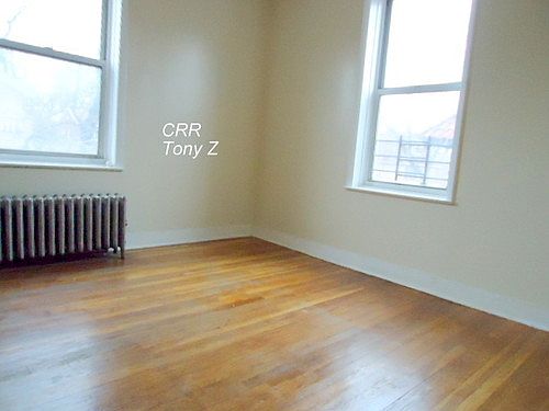 2nd image of 11821 Metropolitan Ave