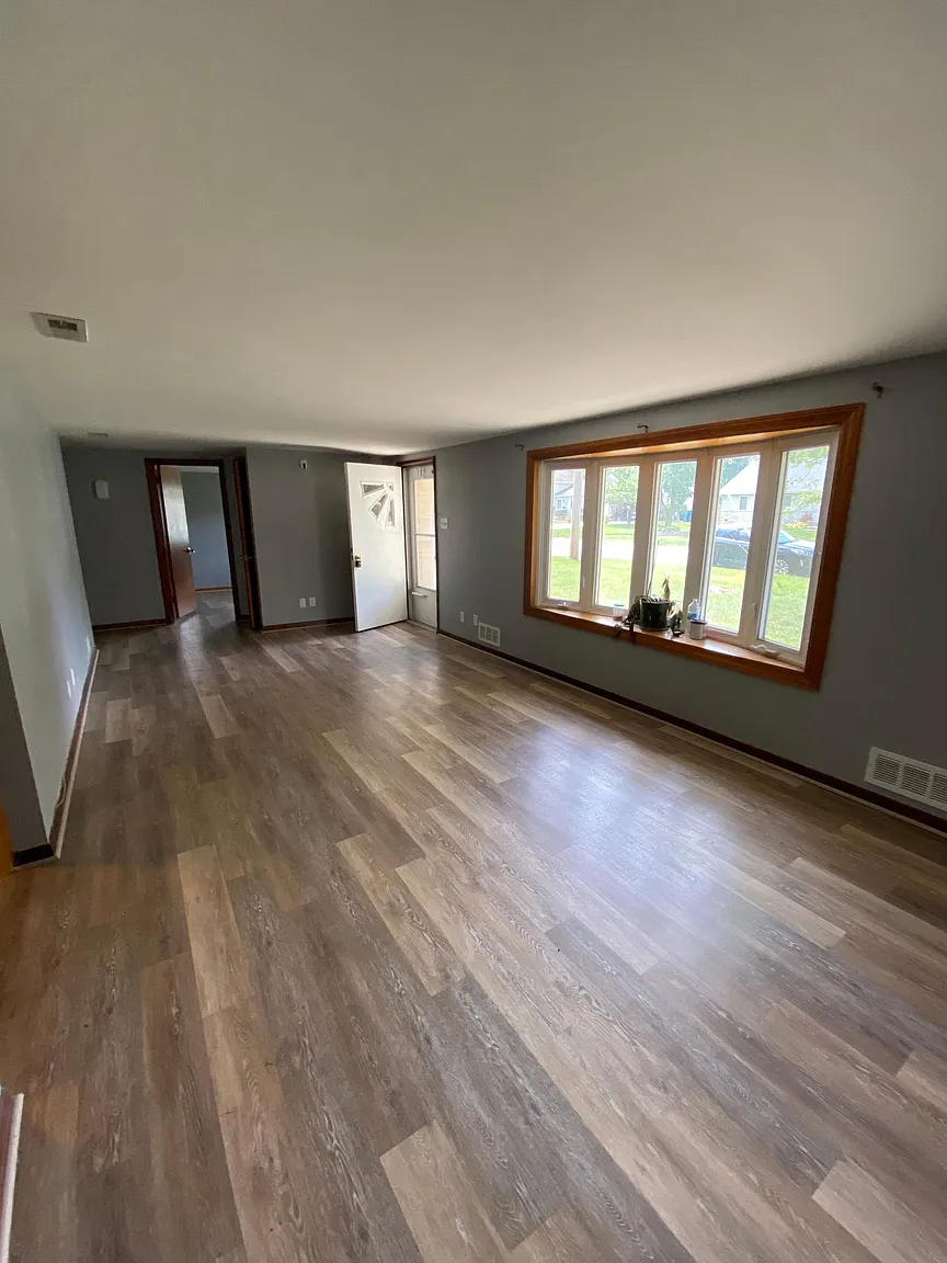 3537 Ashland Ave photo 1