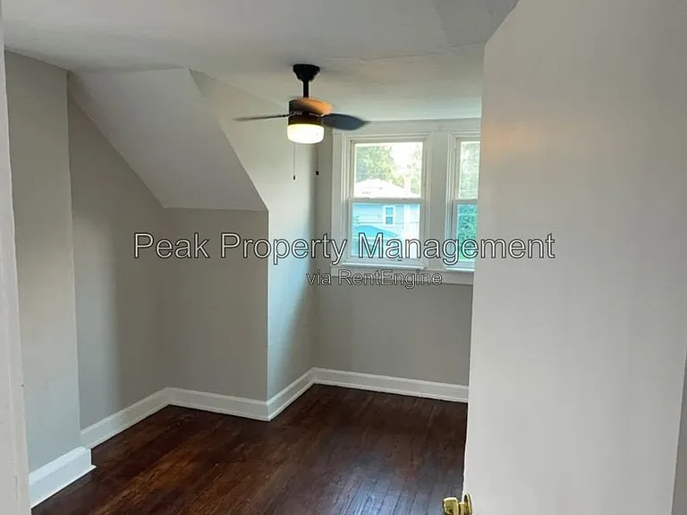 114 Lee Ave — Photo 9
