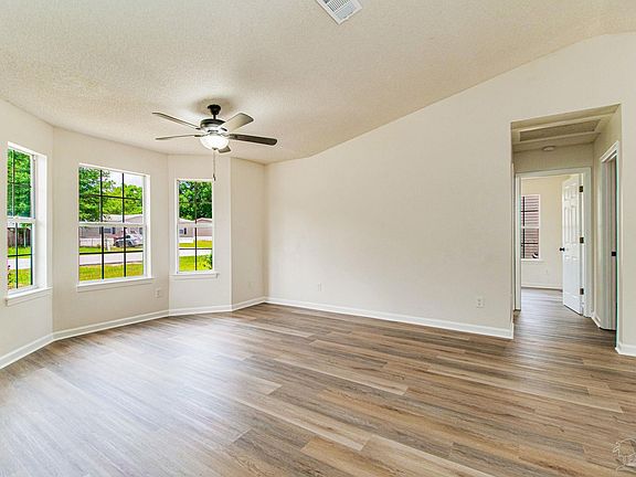 3rd image of 6451 Appaloosa Ave