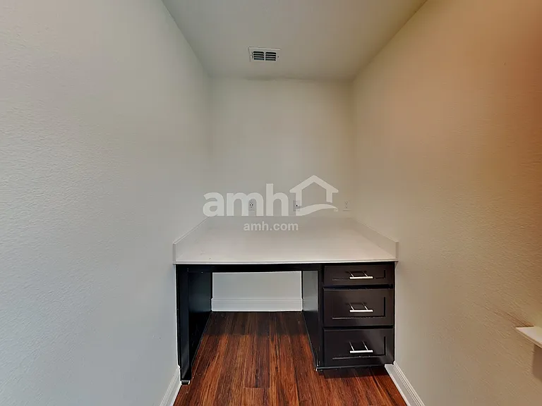 2812 Ponds Trl — Photo 12