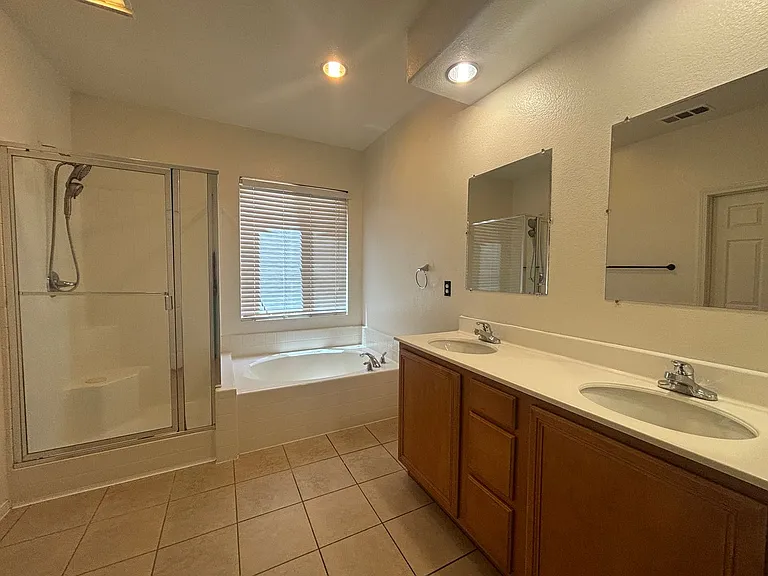 44321 Sunmist Ct — Photo 16