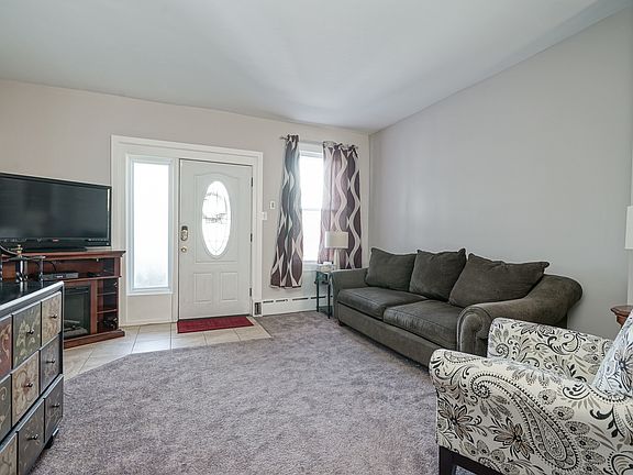 4th image of 7324 Chelwynde Ave