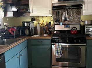 200 E Santa Barbara Rd, Lindenhurst, NY 11757