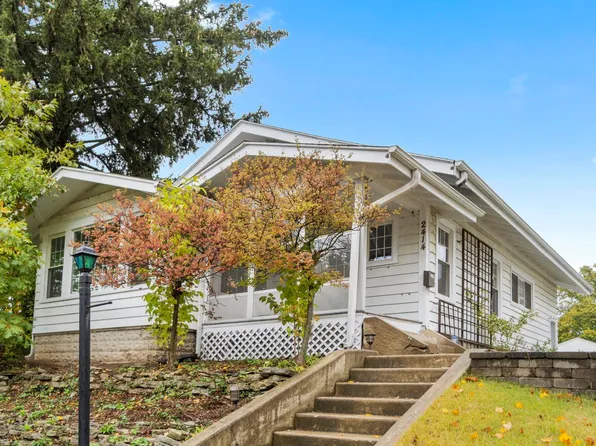 2414 Oakridge Rd, Fort Wayne, IN 46805