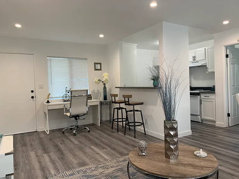 3205 S Shasta Cir S #204 — Photo 8
