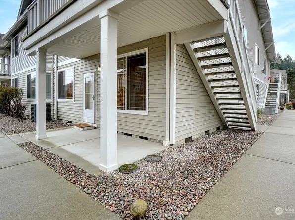 3918 7th Street SW #D, Puyallup, WA 98373