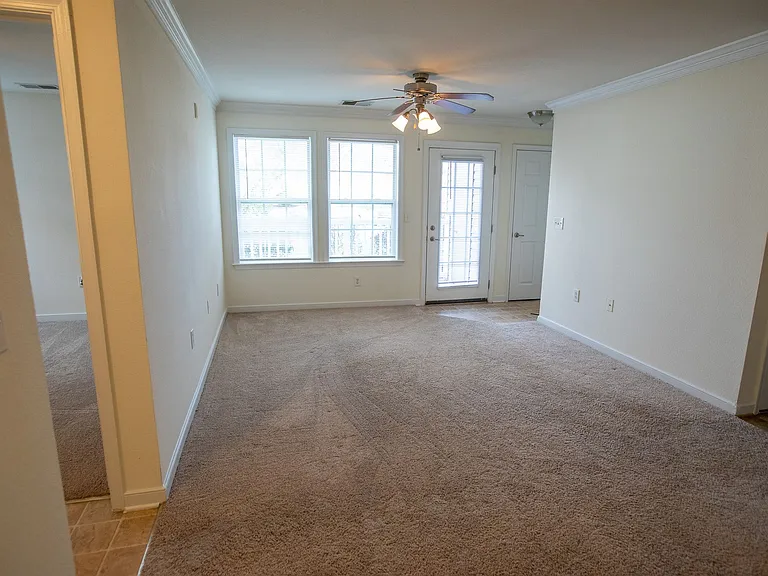 Featherstone Apartments at Kiln Creek — Photo 33