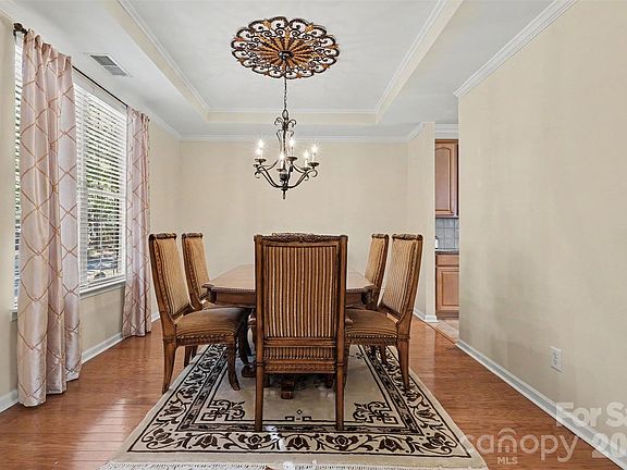 4th image of 14412 Laurel Tree Ln