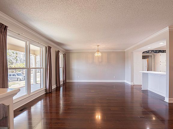 5th image of 430 Frawley Rd