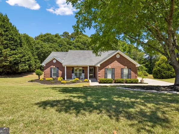 621 Teal Dr, Winder, GA 30680