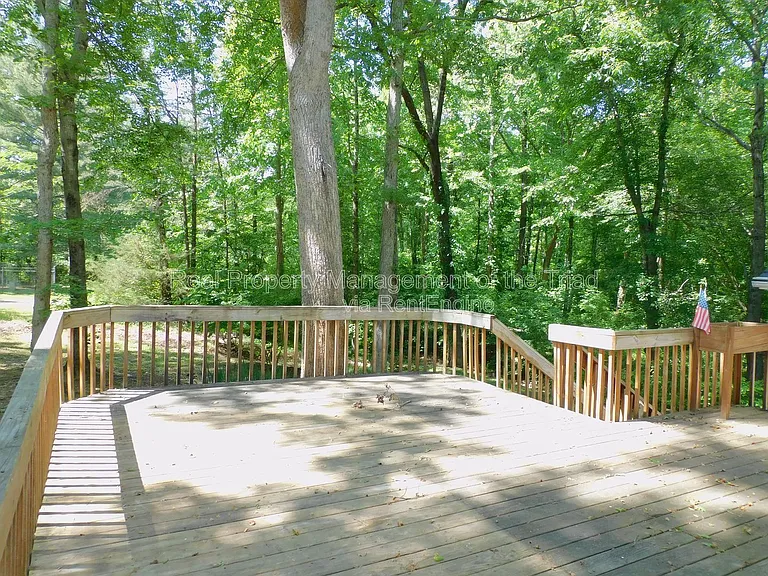 7185 Avenbury Cir — Photo 28