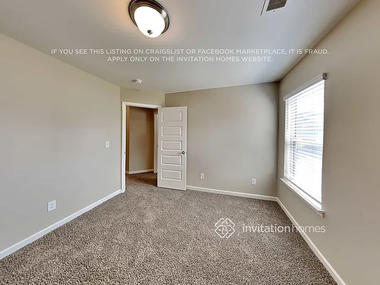 2904 Warwick Ct — Photo 14