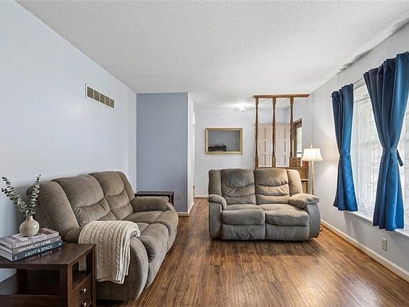 5th image of 316 Hawthorne Dr