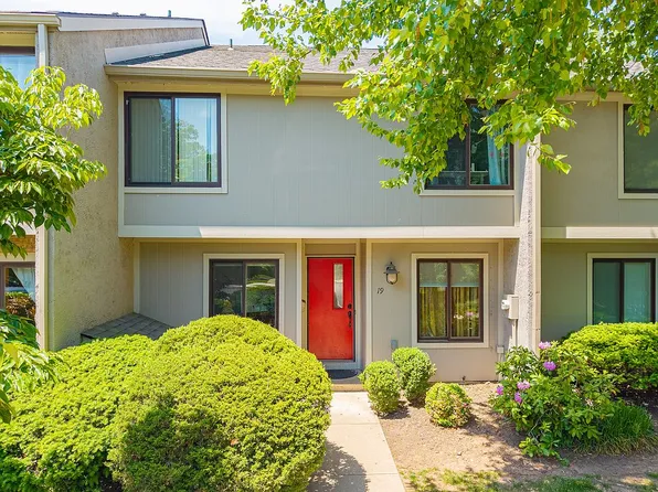 19 Irongate, Metuchen, NJ 08840