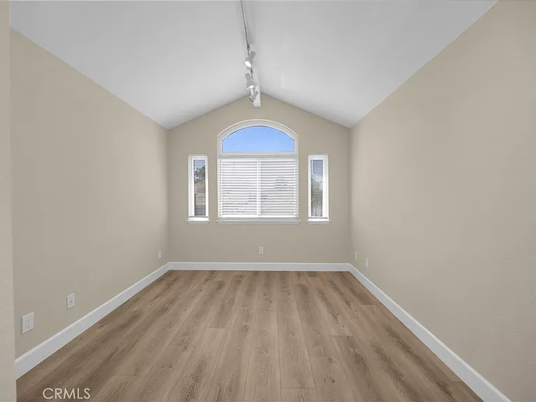 5700 Scotch Pine Rdg — Photo 28