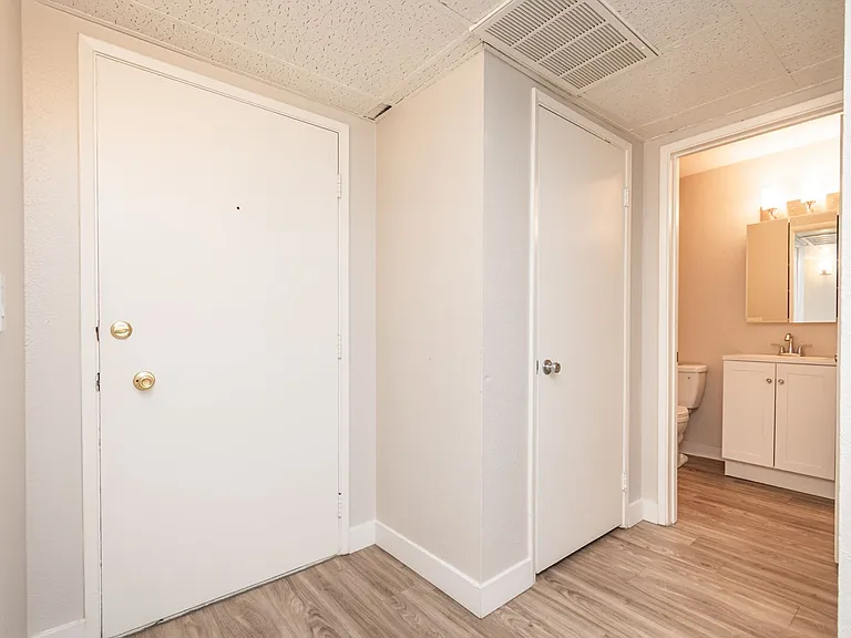 The Elms Apartments at 28th St — Photo 50