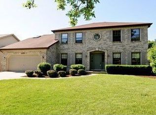 418 Quail Dr, Naperville, IL 60565