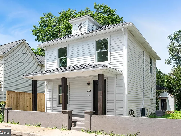 553 Highland Ave — Photo 19