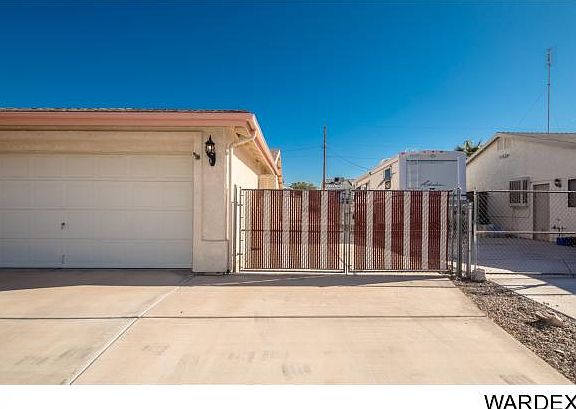 4th image of 1700 Outrigger Dr