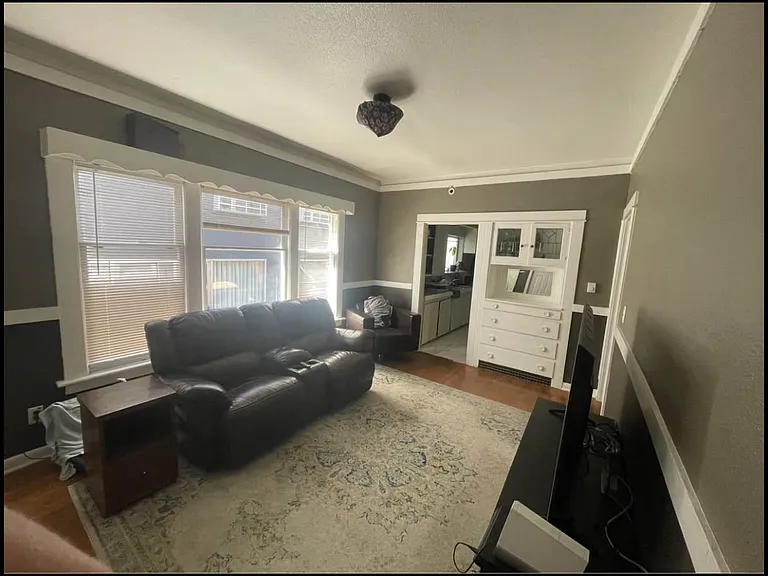4737 12th Ave NE #2 — Photo 6