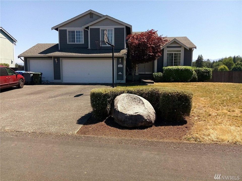 1st image of 12617 200th Ave E