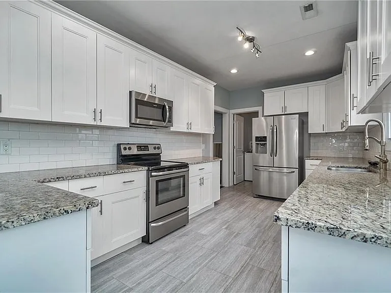 148 Owens St — Photo 10