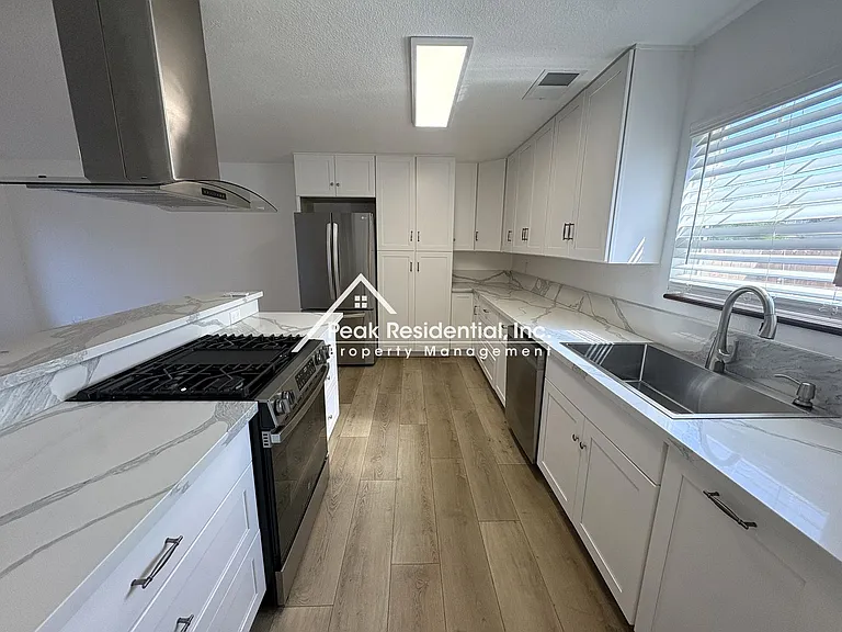 4061 32nd St — Photo 8