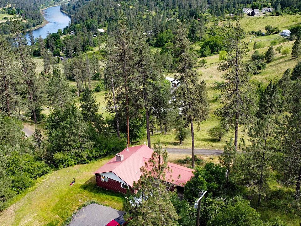 1st image of 156 Rockview Dr