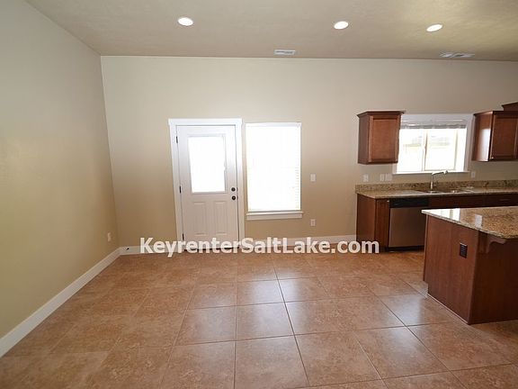 5th image of 117 E River Bend Rd Unit 27