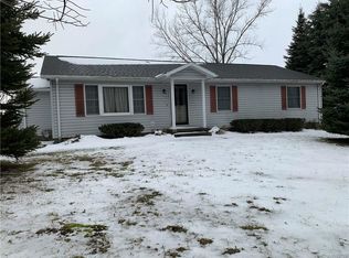 2952 Valley View Rd, Strykersville, NY 14145