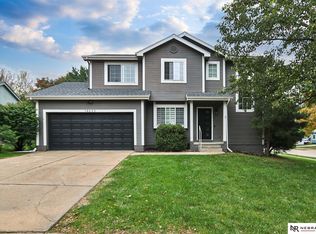 14633 Larimore Ave, Omaha, NE 68116