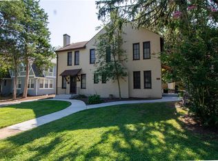 8392 Big Bend Blvd, Saint Louis, MO