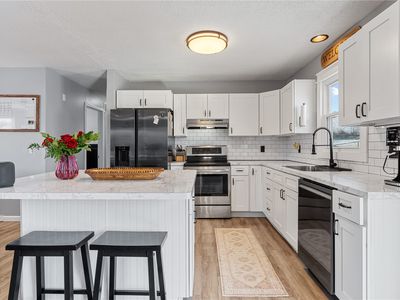 1719 S View Dr NW, Cedar Rapids, IA, 52405
