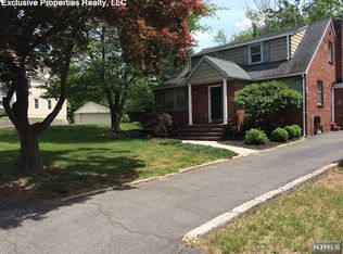 62 Saw Mill Rd, North Haledon, NJ 07508