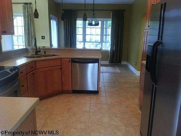 2nd image of 345 Vitez Dr