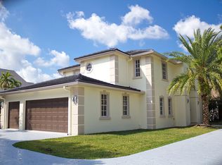 9467 NW 54 Doral Circle Ln, Doral, FL 33178