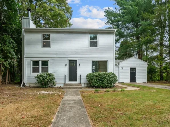 93 Peck Hill Rd, Johnston, RI 02919