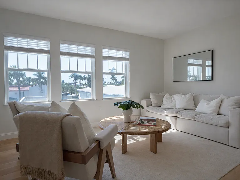 Sunset Ocean House — Photo 10