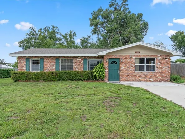 706 E Central Ave, Eagle Lake, FL 33839