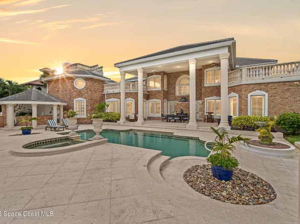 142 Lansing Island Dr, Indian Harbour Beach, FL 32937