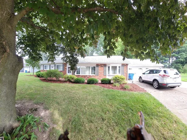 1232 Marina Dr, Huron, OH 44839