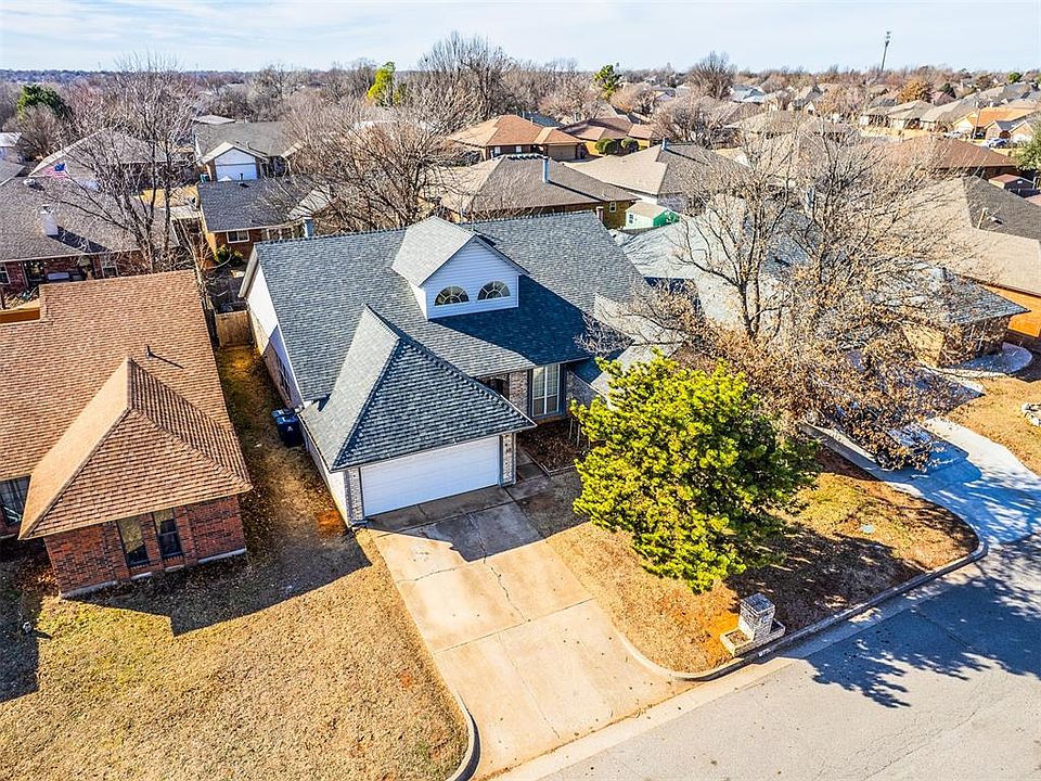 1st image of 513 Greenfield Dr