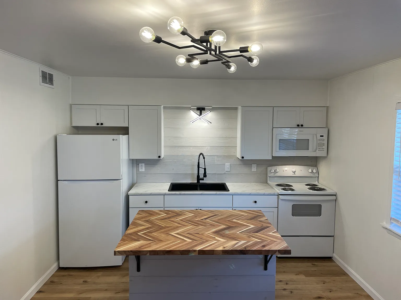 1 bed, 600 sqft, $650 — Photo 3