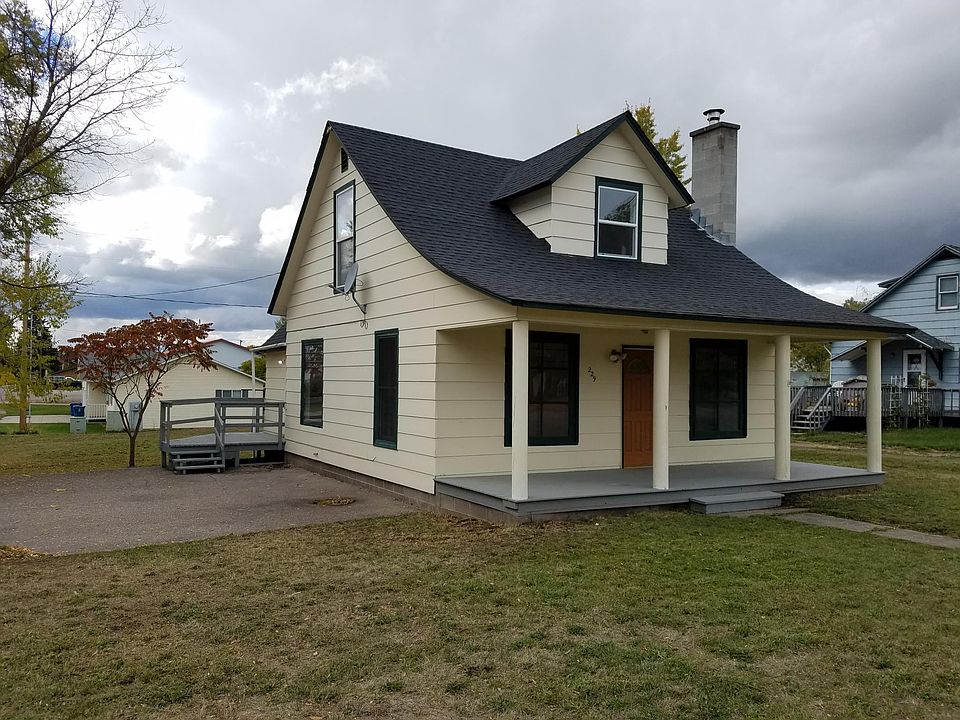 1st image of 229 2nd Ave SE