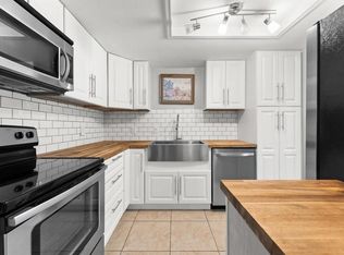 1420 Lake Mango Way, West Palm Beach, FL 33406