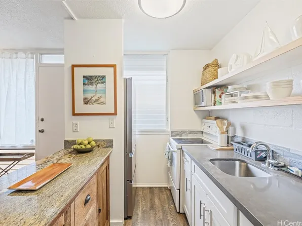 2328 Sea View Ave #201, Honolulu, HI 96822