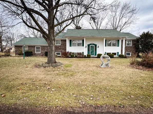 305 N Craig St, Clinton, MO 64735