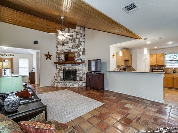 4th image of 17218 Sugar Crest Dr