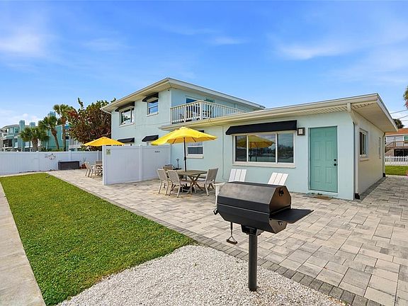 3rd image of 2605 Bay Blvd